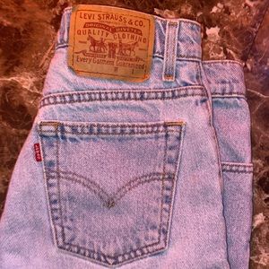 Vintage Levi's High Waisted Mom Jean Shorts 7